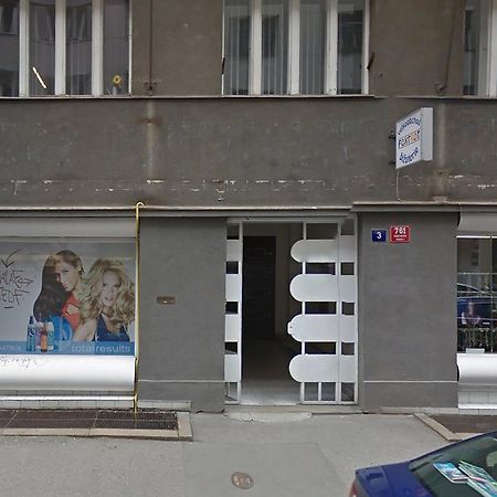 Premier Apartments Old Town Hradebni Прага Екстериор снимка