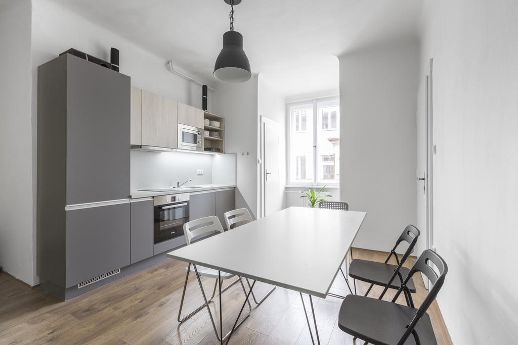 Premier Apartments Old Town Hradebni Прага Екстериор снимка